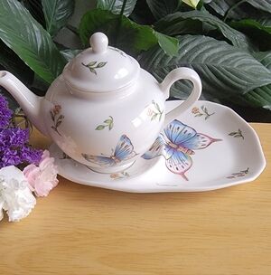 NANTUKET Floral Butterfly Teapot and Saucer Set